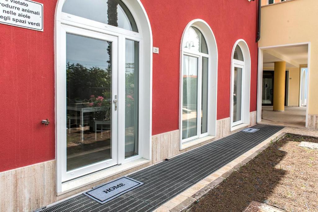 P010 - Porto Recanati, Nuovo Monolocale Fronte Mare Eksteriør bilde